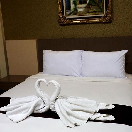 Grand Dian Boutique Hotel Cirebon Extérieur photo