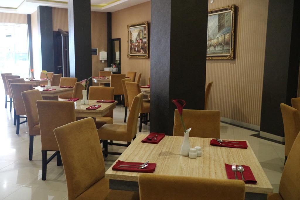 Grand Dian Boutique Hotel Cirebon Extérieur photo