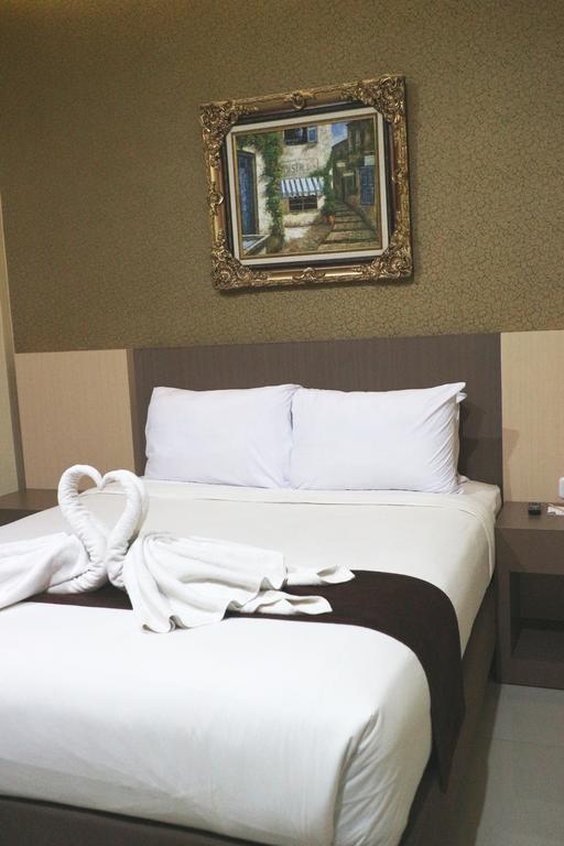 Grand Dian Boutique Hotel Cirebon Extérieur photo