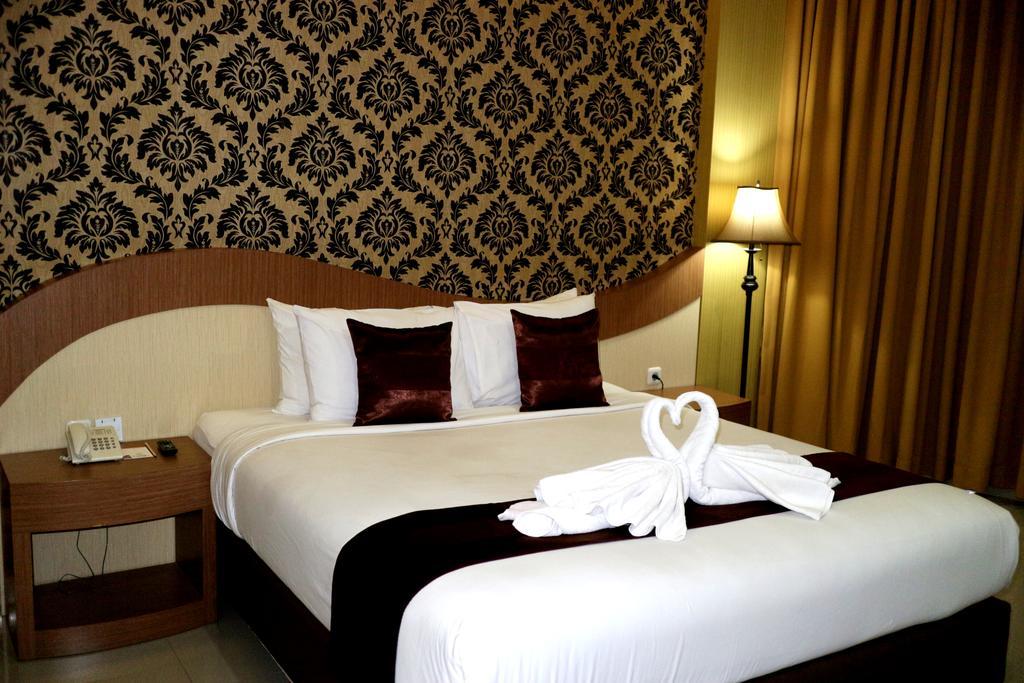 Grand Dian Boutique Hotel Cirebon Extérieur photo