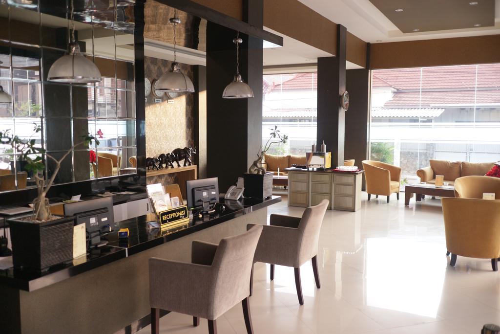 Grand Dian Boutique Hotel Cirebon Extérieur photo
