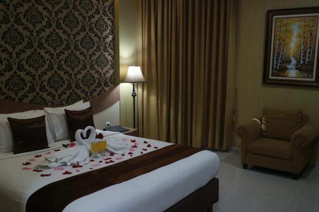 Grand Dian Boutique Hotel Cirebon Extérieur photo